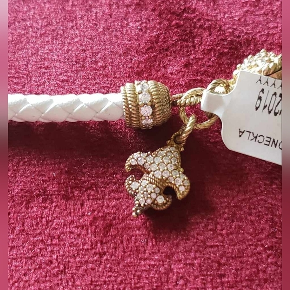 Judith Ripka 925 silver, Leather Verona Rope w/ Rare Fleur de Lis Charm - Picture 13 of 16